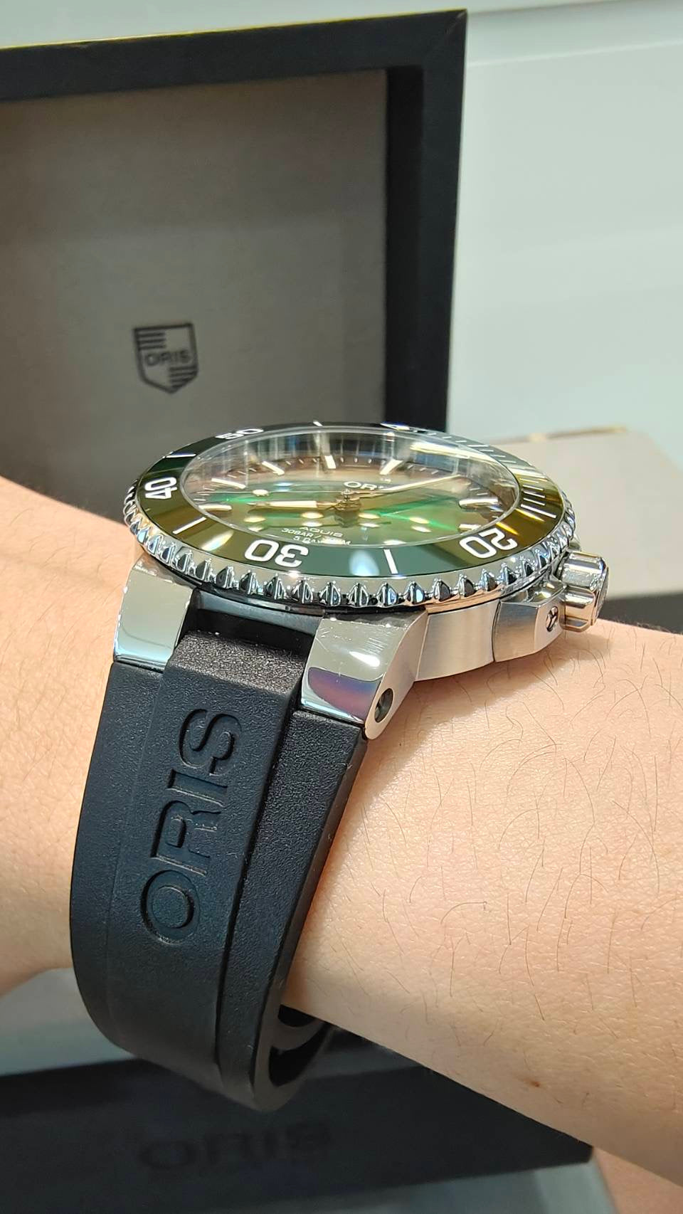 (已售)ORIS 豪力時 | Aquis 400 41mm 膠帶